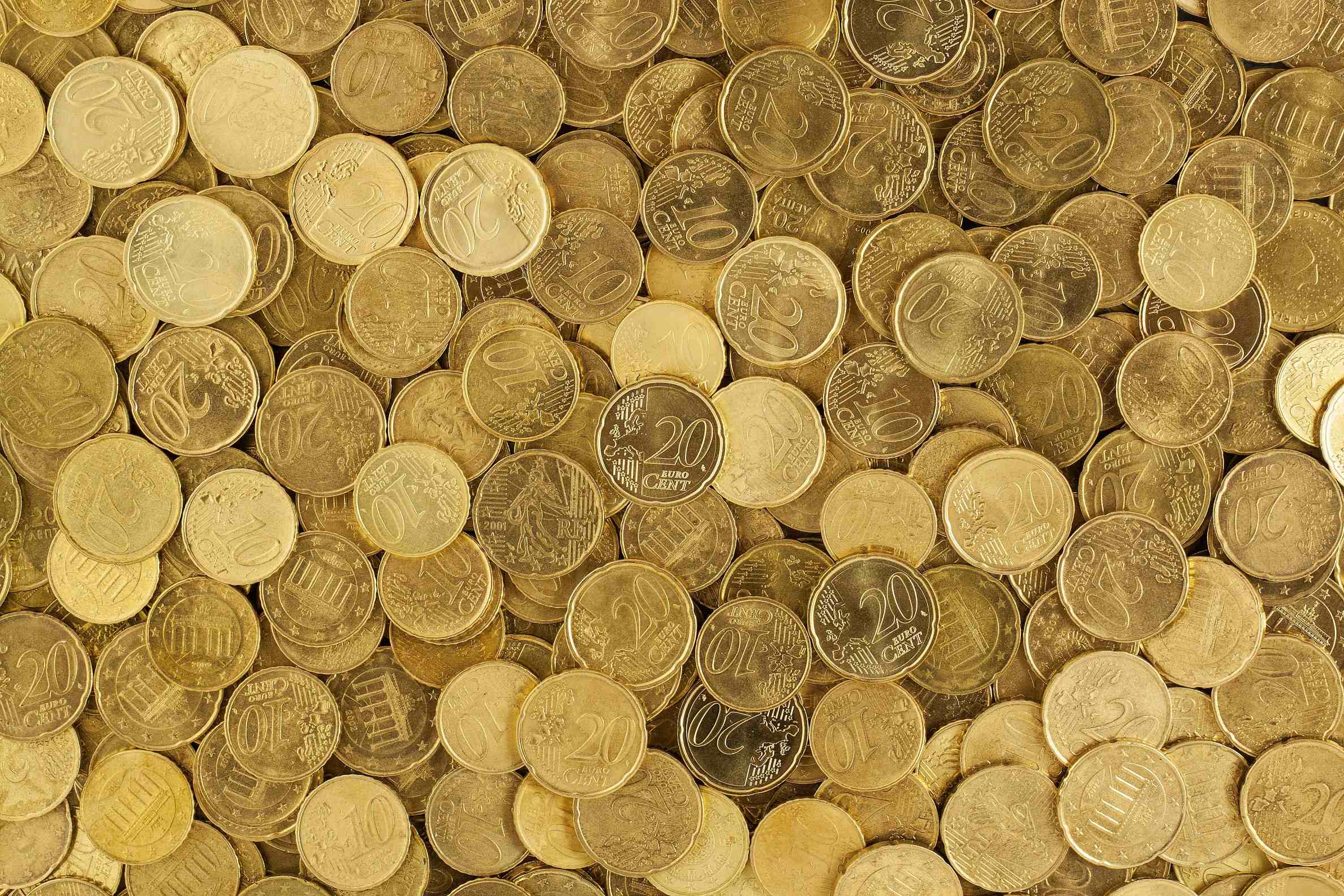 如何理解消费者信心指数与黄金价值的关系？这种关系对市场了解有何作用？