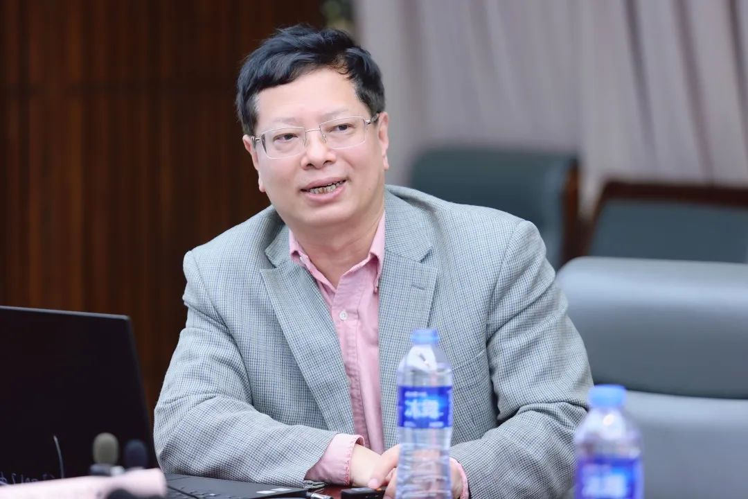 货币中心理论_选择数字货币的心理因素分析_货币因素有哪些