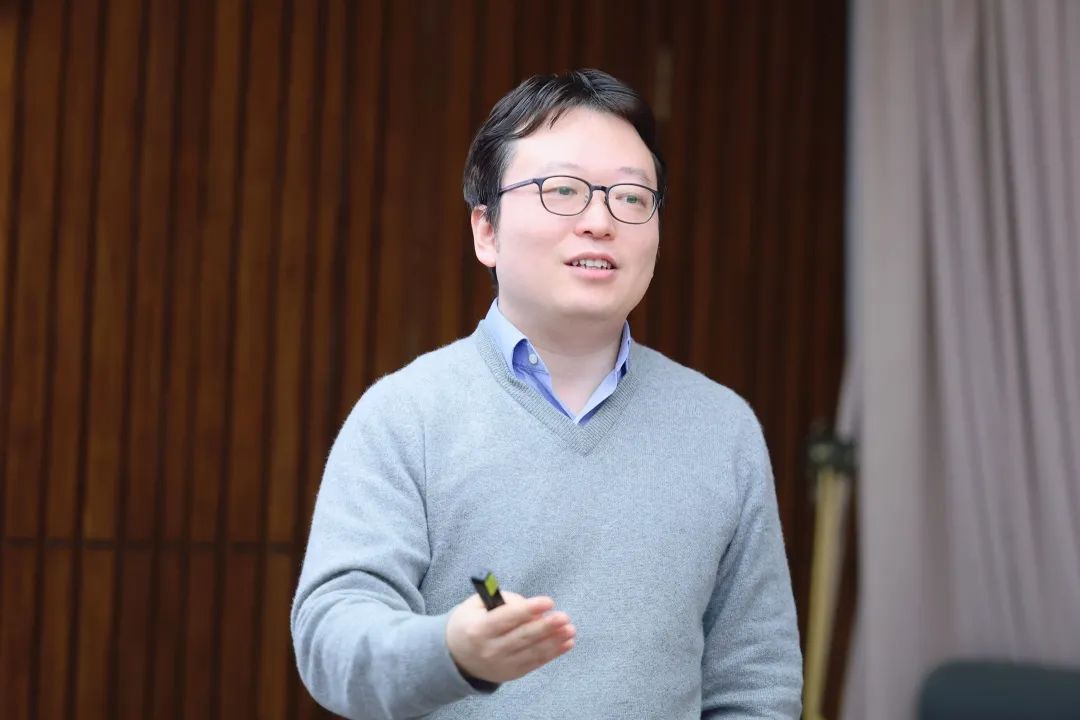 货币中心理论_选择数字货币的心理因素分析_货币因素有哪些